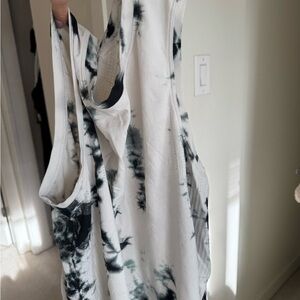 Lululemon Black and White Tie-Dye Tank Top